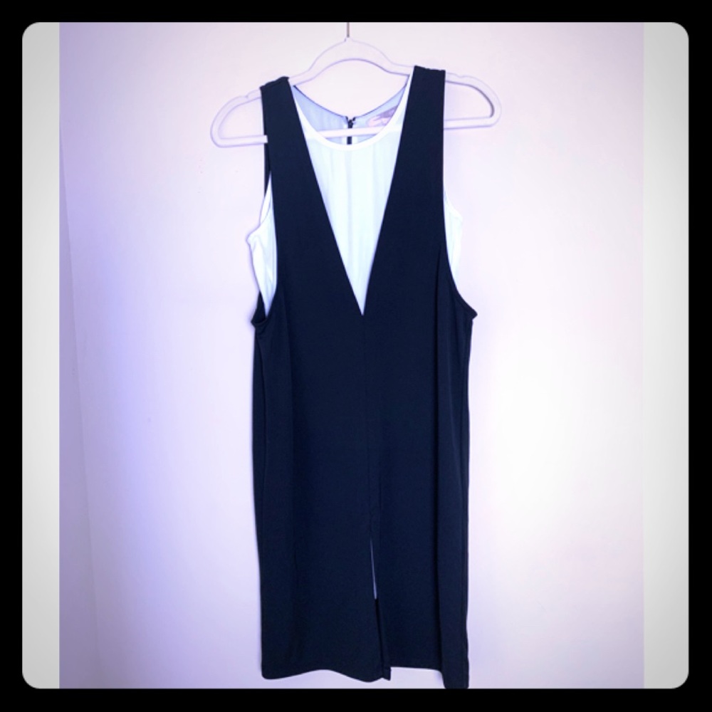 Black & White Sleeveless Cute Dress 🖤💟